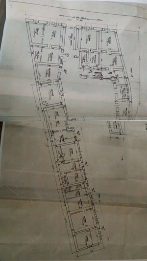 Vând imobil compus din 12 apartamente