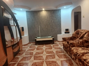 Se vinde apartament cu 3 camere decomandat in Rămnicu Sărat - imagine 4