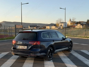 Volkswagen Passat Variant 2.0 4Mot DSG Highline - imagine 2