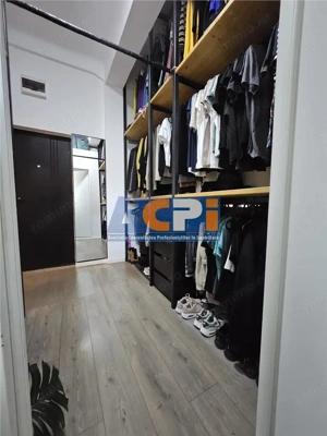 Apartament de  #206;nchiriat  #238;n Pia #539;a Roman #259; - Loca #539;ie Central #259; - imagine 7