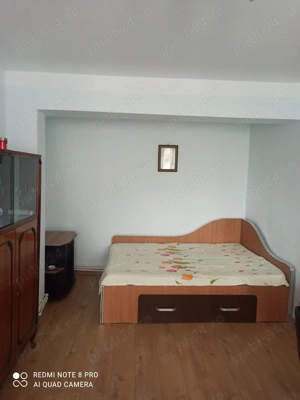 Închiriez apartament cu o camera, zona Port - imagine 2