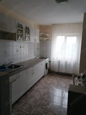 Vand apartament cu 3 camere
