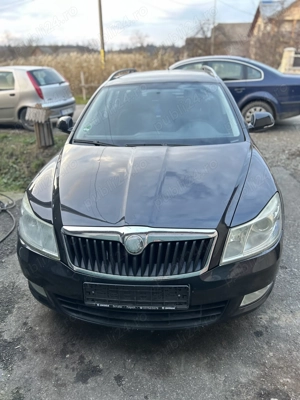 Mașina Skoda Octavia