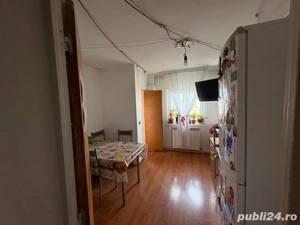 apartamnet de vanzare 3 camere 