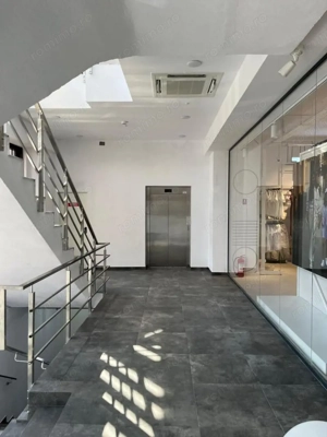 Centru comercial,cu chiriași, ideal investitie