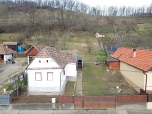 Casă  la țară in Transilvania - sat sasesc Păucea, jud. Sibiu - imagine 4