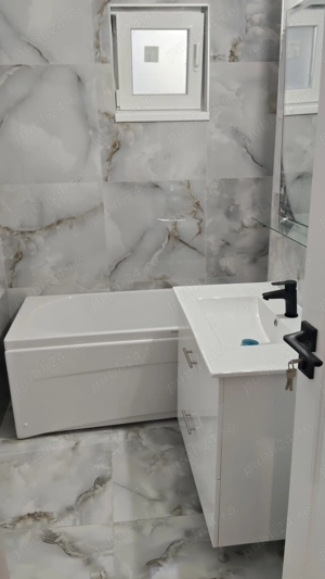 Ap la parter 4 camere renovat nou centrala gaz Freidorf