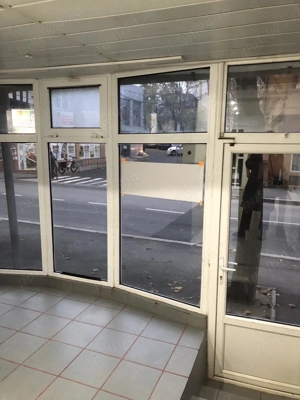 Spatiu comercial de vanzare inchiriat - Zona Centrala - imagine 2