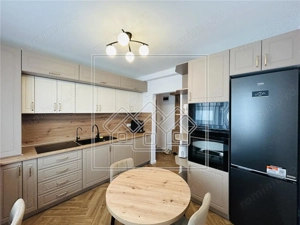 Ap decomandat, 2 camere si balcon, etaj 1, mobilat modern