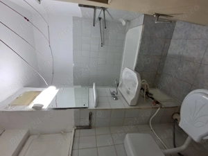 Apartament  3  camere , decomandat, în  Ploiești,78 m - imagine 4