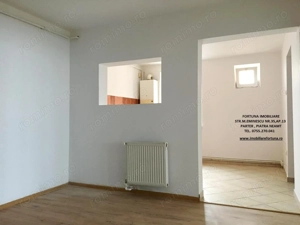 Apartament 3 camere, cu boxa, zona BCR  - imagine 3