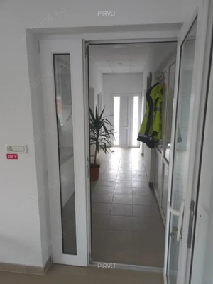 Vanzare sau Inchiriere cladire birouri, hala si curte de 1500mp - imagine 2