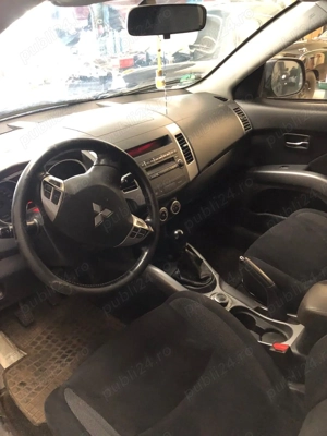 Vând Mitsubishi Outlander 4X4, 2,0 diesel, 2008 - imagine 5
