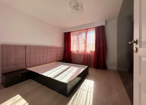 Vânzare casă 5 camere nouă elegantă și spațioasă în Hărman - imagine 9