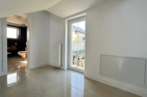 Vânzare casă 5 camere nouă elegantă și spațioasă în Hărman - imagine 11