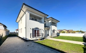 Vânzare casă 5 camere nouă elegantă și spațioasă în Hărman