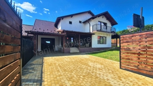 Casă de vânzare în Curtea de Argeș.