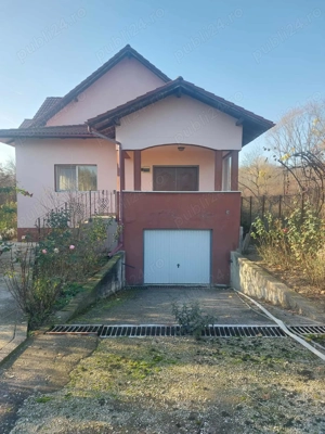 Casa d+p+1,Vladesti , zona poligon , mobilata,utilata  - imagine 2