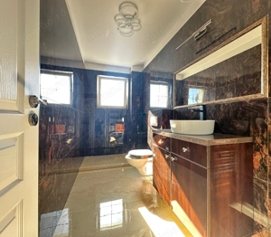 Vânzare casă 5 camere nouă elegantă și spațioasă în Hărman - imagine 12