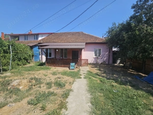 Casă de vânzare în Curtea de Argeș.