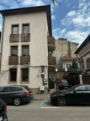 Vila Office Space,1 Etaj întreg,Guvern, Parcare, Piața Victori