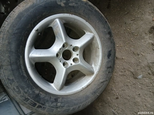 vand doua seturi de genti