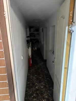 Casă de vânzare cu 4 dormitoare   două corpuri de clădire   București, Sector 5 (zona Șoseaua Sălaj) - imagine 4