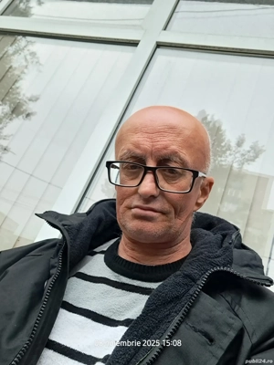 caut colega de apartament