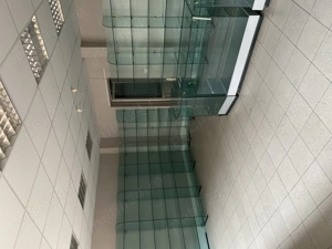 Mobilier magazin 12 Rafturi de sticlă groasă și 5 tejghele - imagine 3