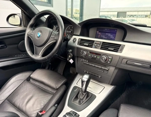 BMW Seria 3 320d DPF Cabrio Aut. - imagine 15