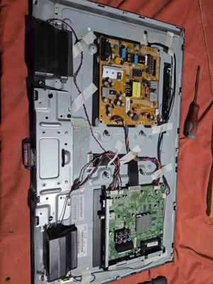 Dezmembrez tv Philips 32pfh5500