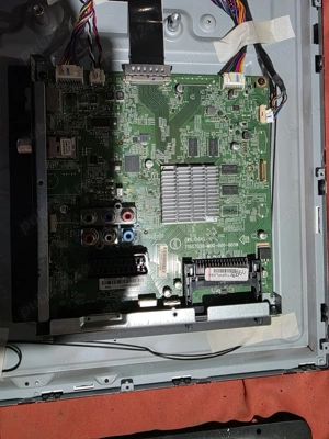 Dezmembrez tv Philips 32pfh5500 - imagine 3