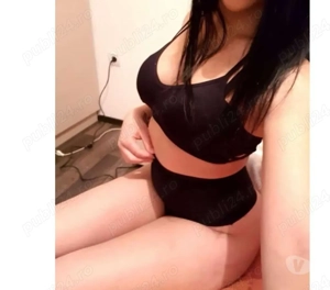 Fată Nouă În Oraşul TăuAștept Apelu Tău