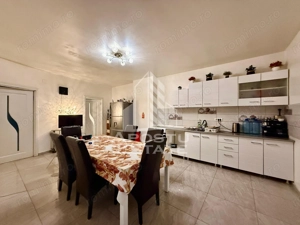 Apartament 2 camere,curte comuna,zona Lunei - imagine 9