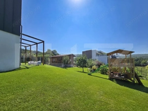 Vila  spectaculoasa de vanzare in Faget  - imagine 2