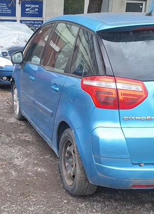Dezmembram Citroen C4 Picasso - imagine 3
