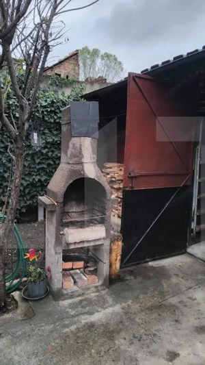 Casa,6 camere ,curte comuna in zona buna - imagine 12