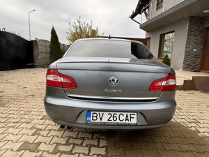 Skoda Superb 2013 - imagine 3