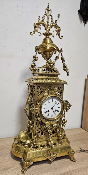 Ceas de seminenu cu pendul, din bronz 