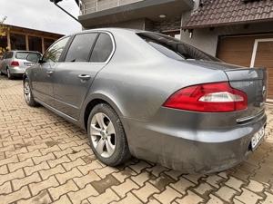 Skoda Superb 2013 - imagine 5