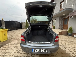 Skoda Superb 2013 - imagine 6
