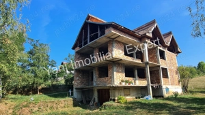 Casă de vânzare în comuna Valea Danului, Județ Argeș.