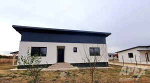 Vânzare casă parter  cu 4 camere Vedere la lac| Crevedia -Strada Caisului