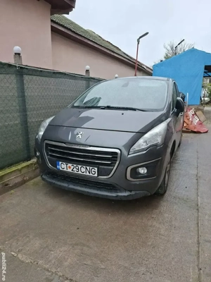 Vând Peugeot 3008