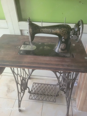 Masina de cusut SINGER