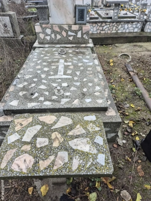 Vand loc de veci Cimitir Eternitatea