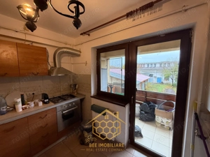 Apartament spatios 3 camere la 10 minute de centru cu loc de parcare - imagine 4