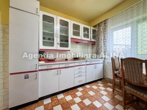 Ap. 4 camere in Deva, zona ultracentrala, Str. Imparatul Traian, 95 mp, etaj 3, decomandat. - imagine 3