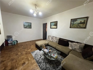 Apartament cu 4 camere 2 bai si balcon etaj 1 zona Rahovei din Sibiu - imagine 12