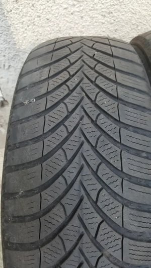 Vând anvelope iarnă, 196 65 R15, DOT 2021, uzură cant interior Preț pe SET = 170 Lei - imagine 4